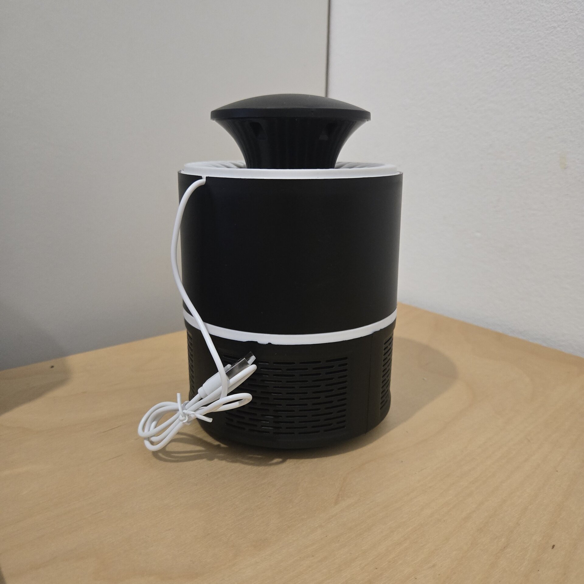 Trampa Eléctrica para Mosquitos con Luz UV - 1