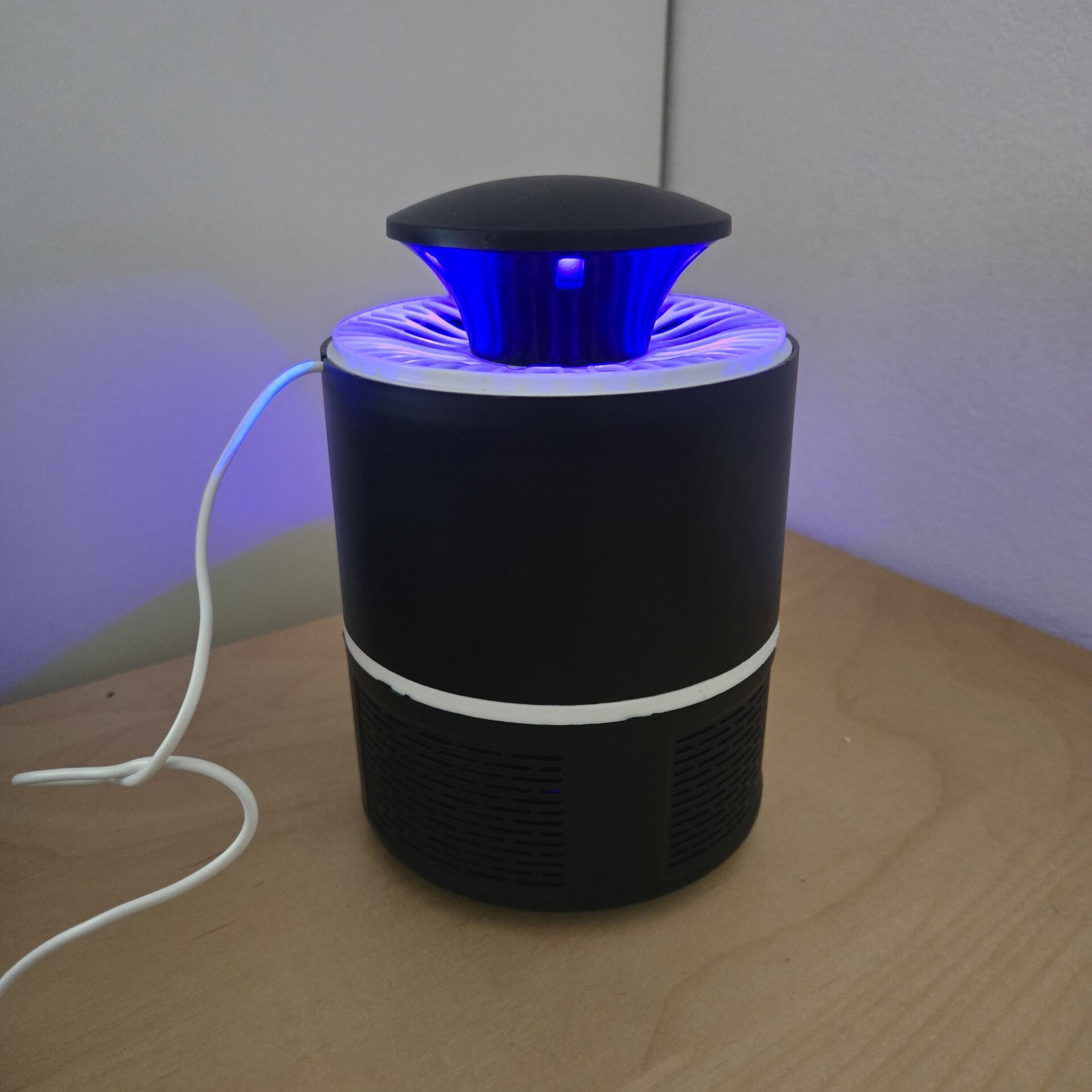 Trampa Eléctrica para Mosquitos con Luz UV - 2