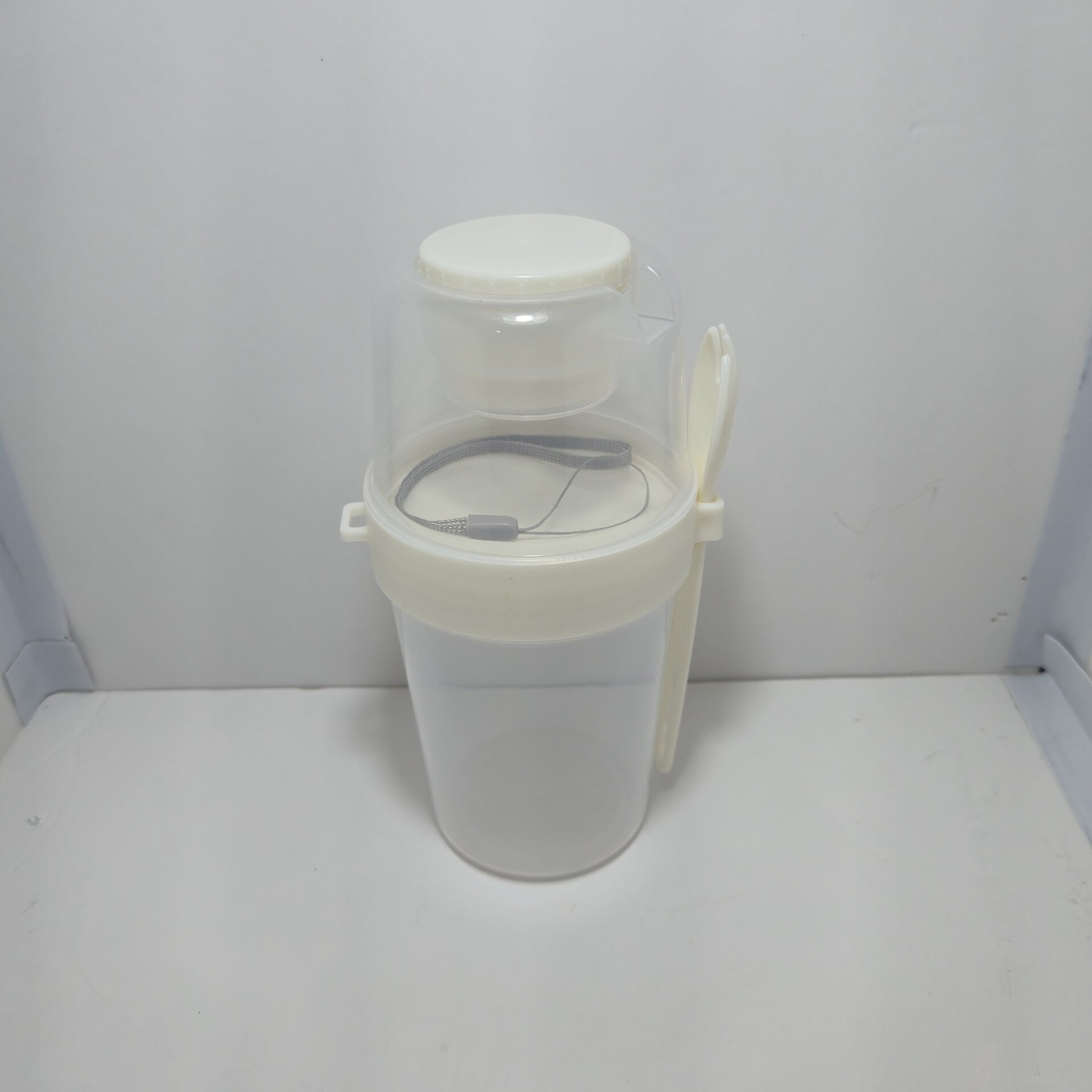 Vaso Tupper para Ensaladas con Porta-Salsas y Tenedor - Varios colores - 6